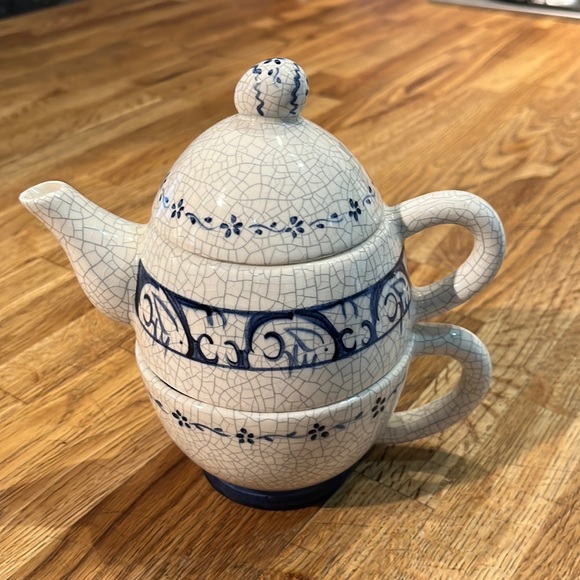 Dedham Pottery Kitchen Dedham Pottery Stacking Teacup And Teapot